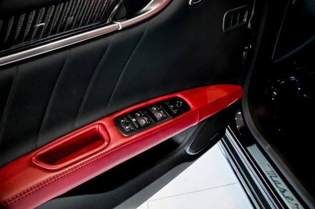 Used 2022 Maserati Ghibli Modena Q4 image 16
