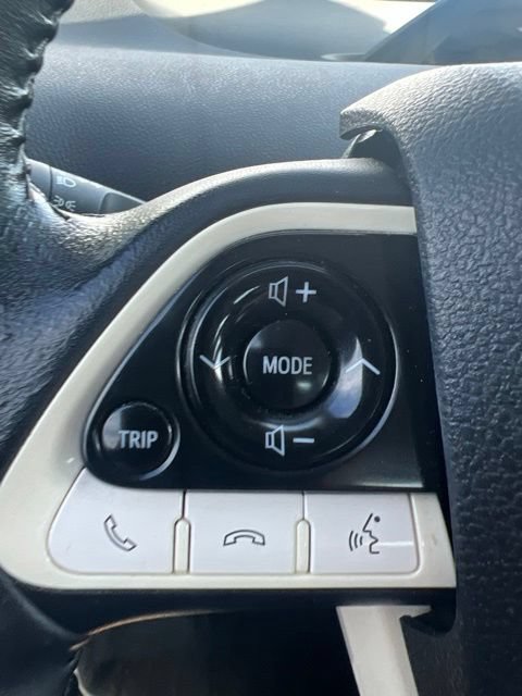 Used 2017 Toyota Prius Four w/ Advanced Technology Package FWD image 11