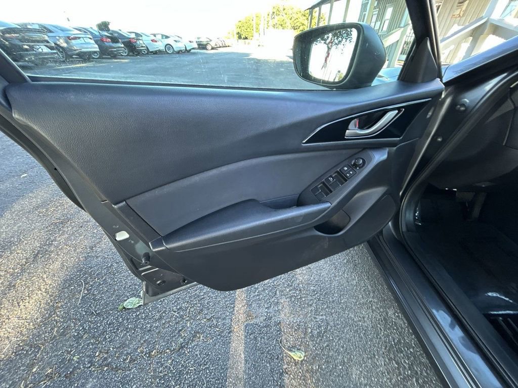 Used 2016 MAZDA MAZDA3 i Touring image 12