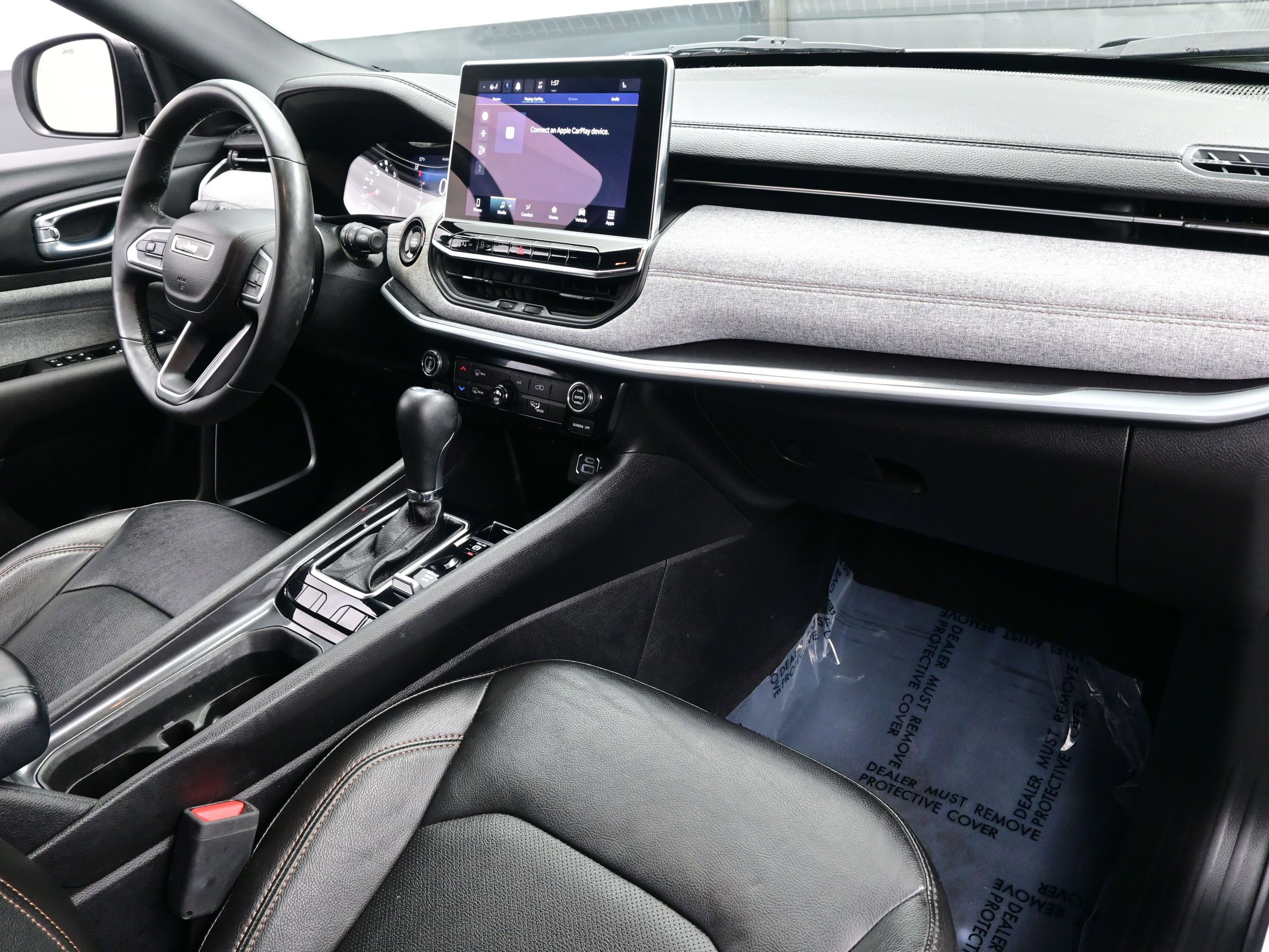 Used 2023 Jeep Compass Latitude image 15