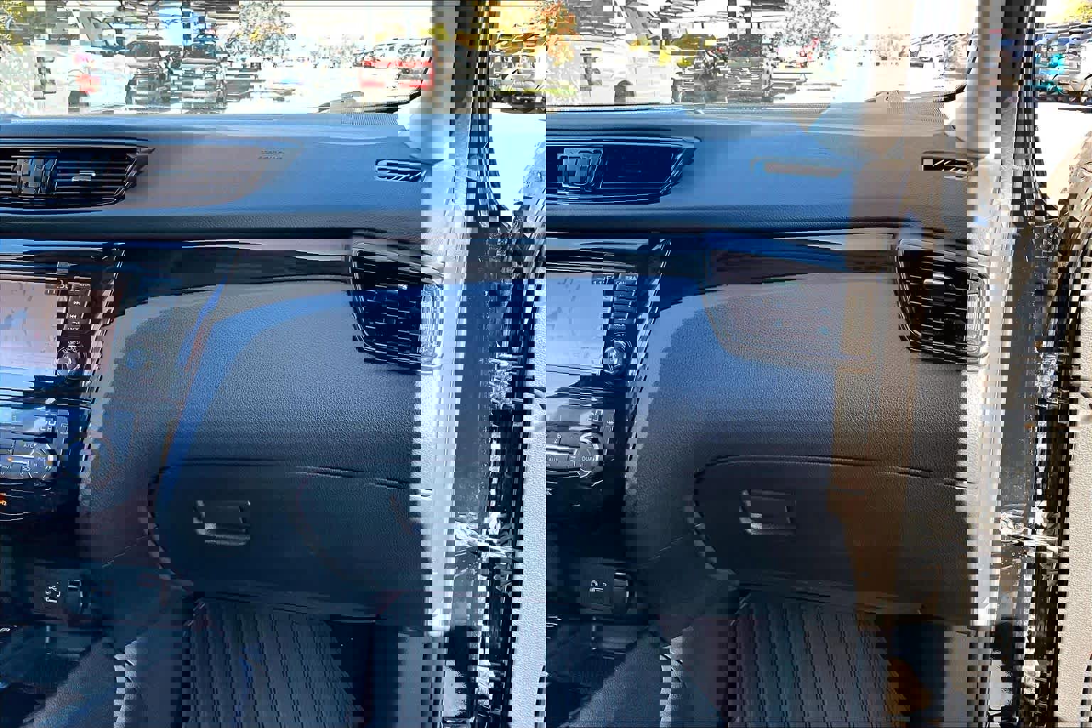 Used 2022 Nissan Rogue Sport SL image 36