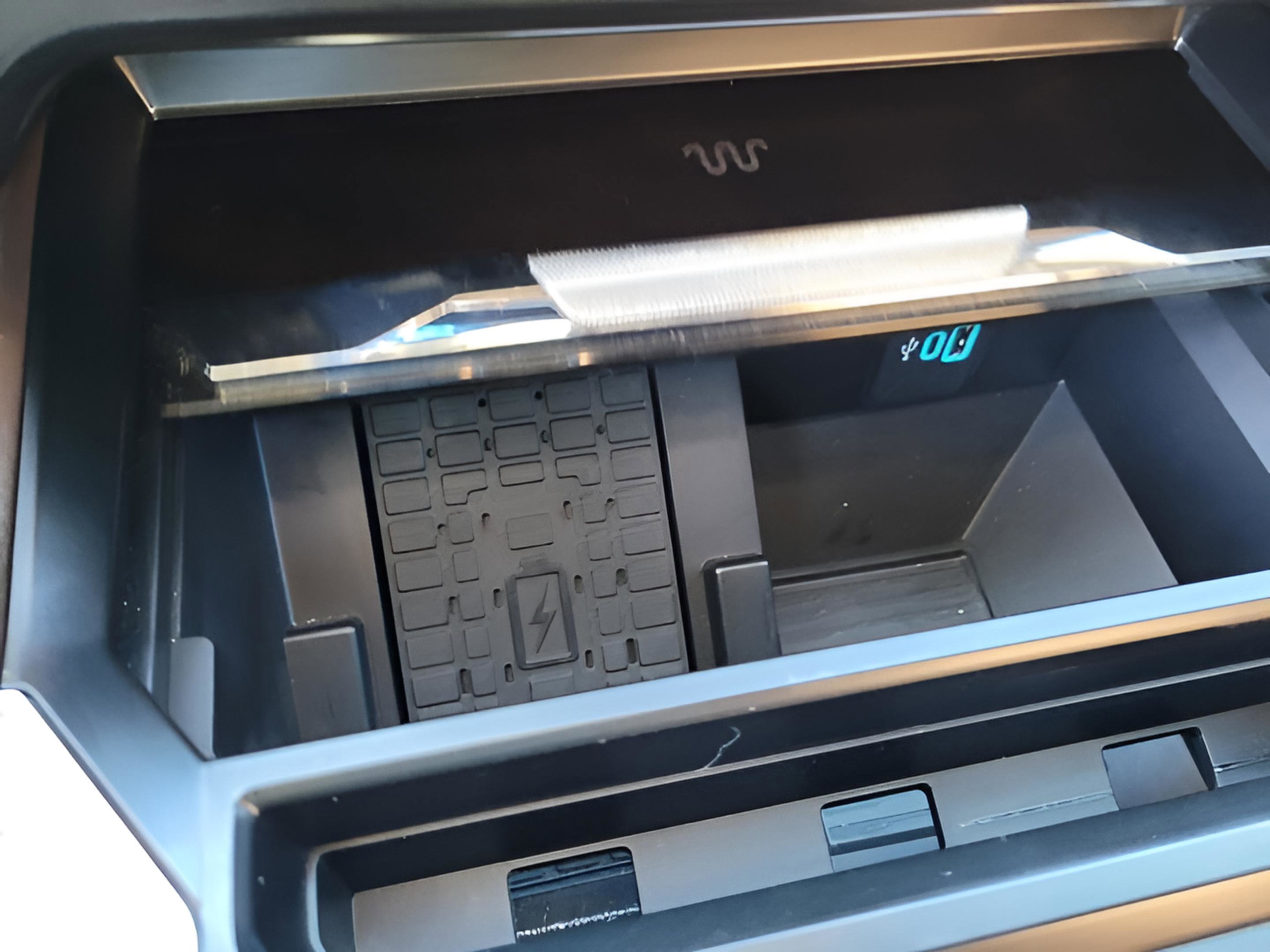 Used 2024 Ford F350 King Ranch image 11