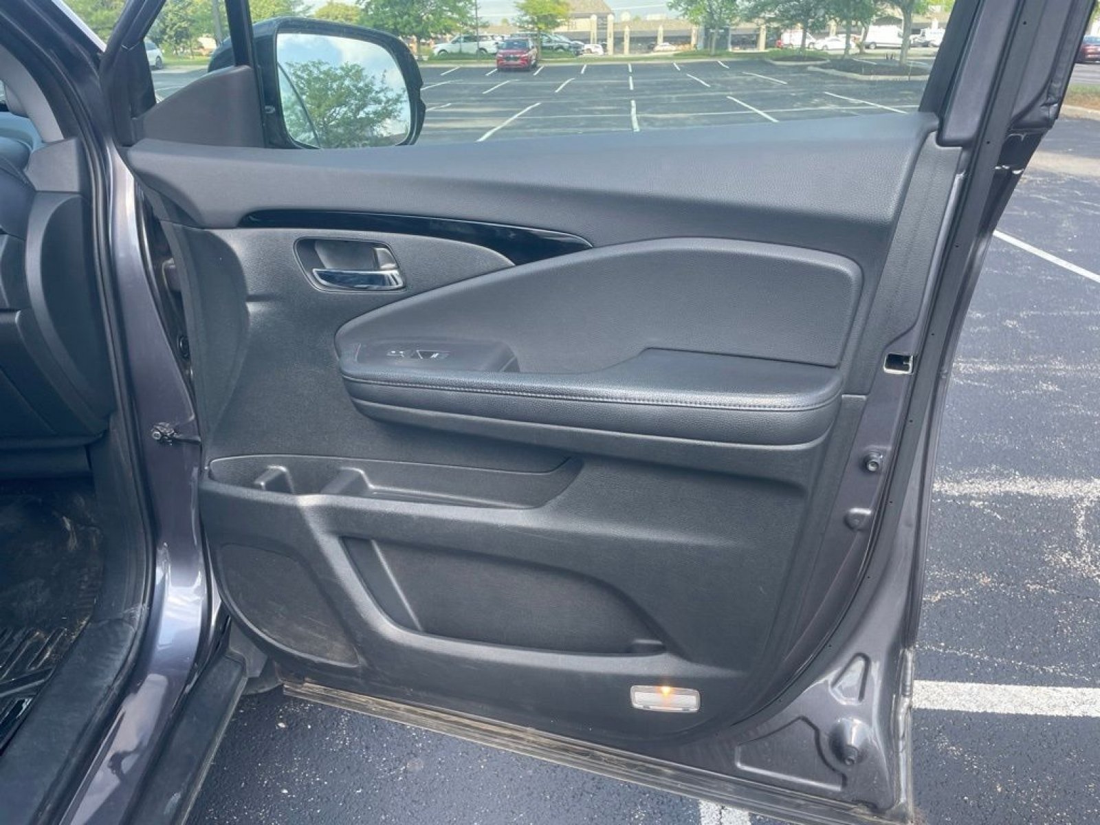 Used 2017 Honda Pilot Touring image 18