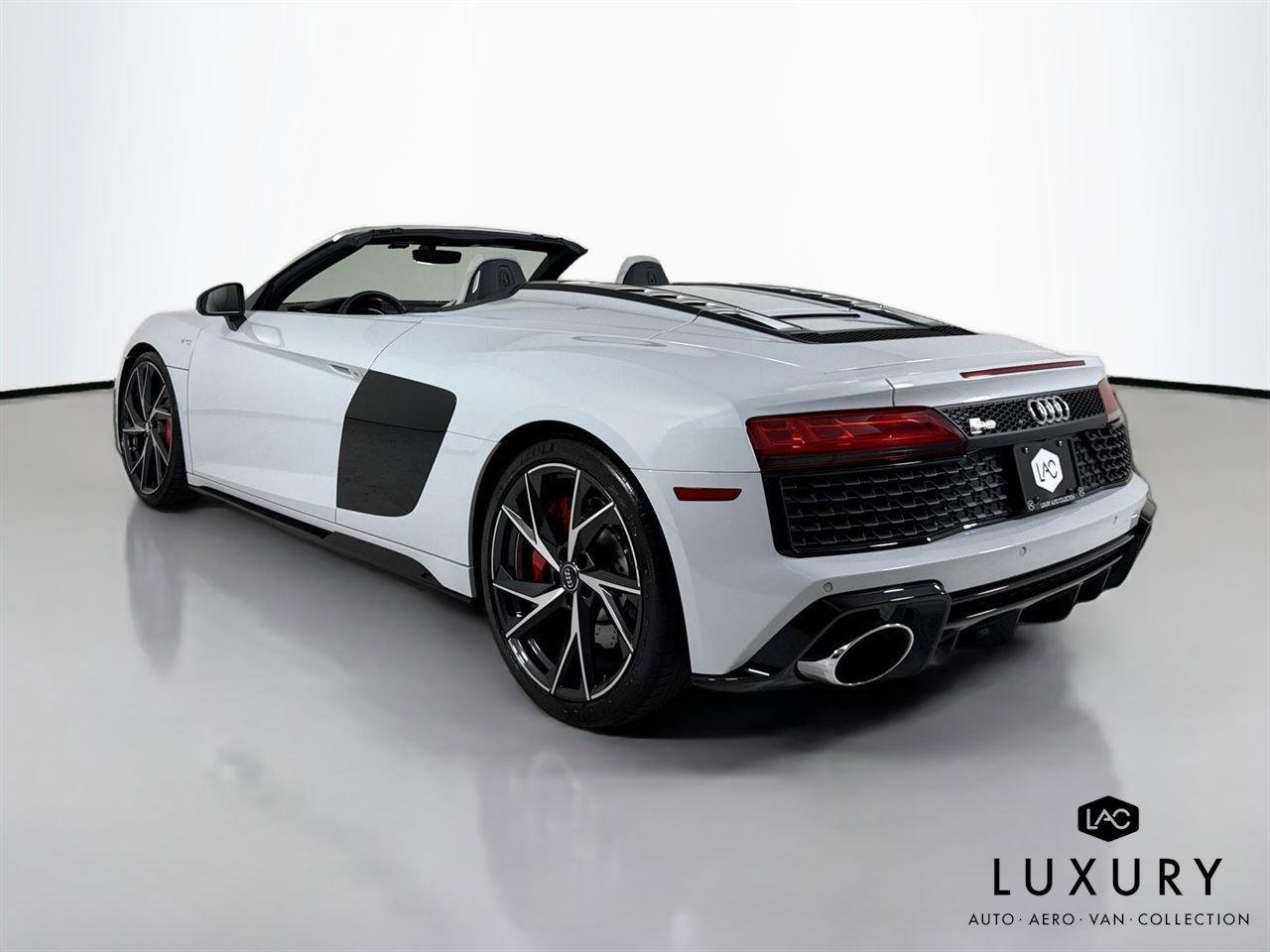 Used 2021 Audi R8 V10 w/ Premium Package image 8