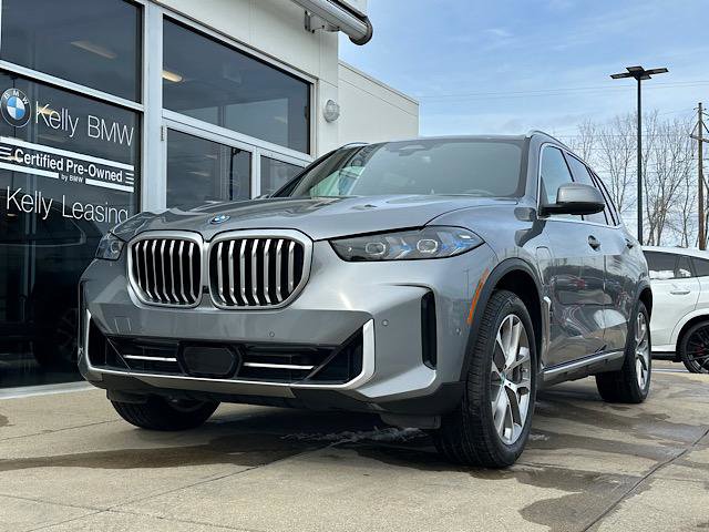 Certified 2024 BMW X5 xDrive50e w/ Premium Package image 3