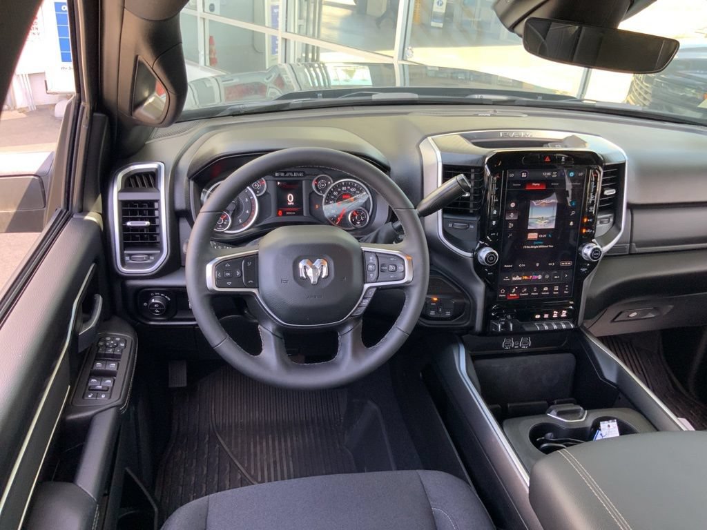 New 2025 RAM 2500 Big Horn AWD/4WD image 22