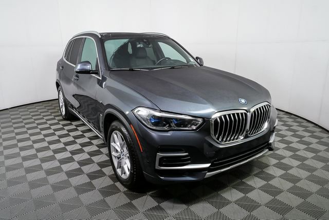 Used 2022 BMW X5 xDrive45e w/ Executive Package AWD/4WD image 27