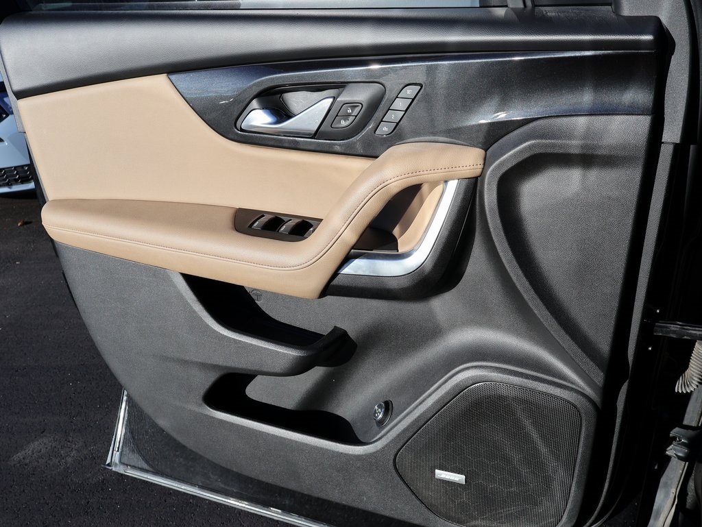 Used 2020 Chevrolet Blazer Premier w/ LPO, Black Grille Bar Package image 31