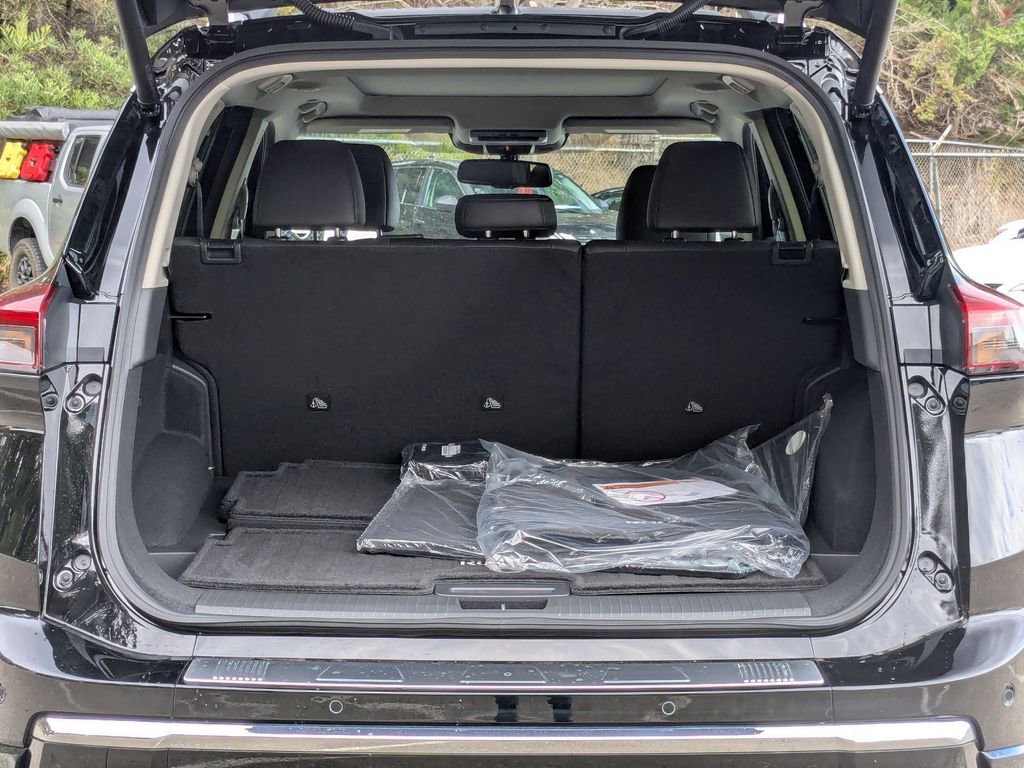 New 2026 Nissan Rogue Platinum image 28