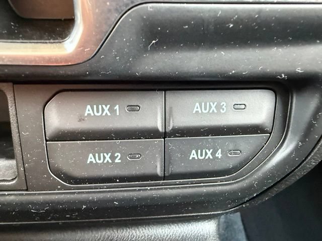 Certified 2024 Jeep Gladiator Sport AWD/4WD image 29