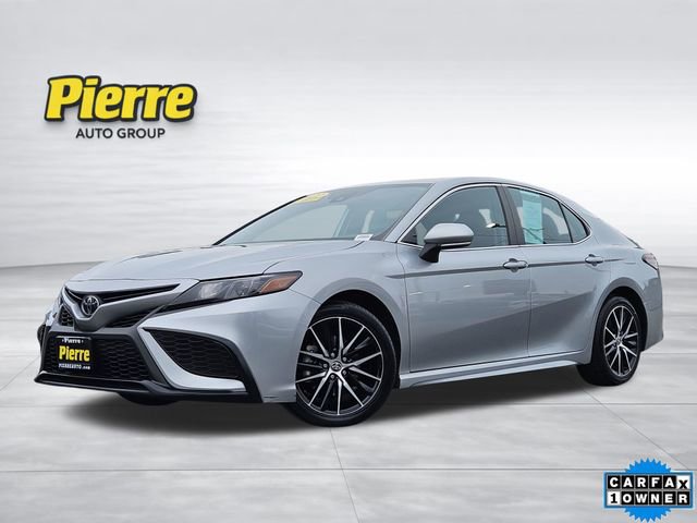 Used 2022 Toyota Camry SE image 1