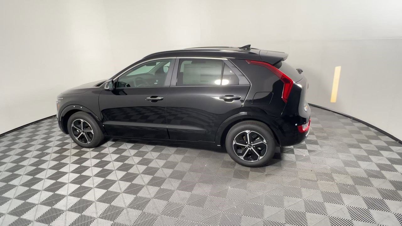 New 2025 Kia Niro SX image 4