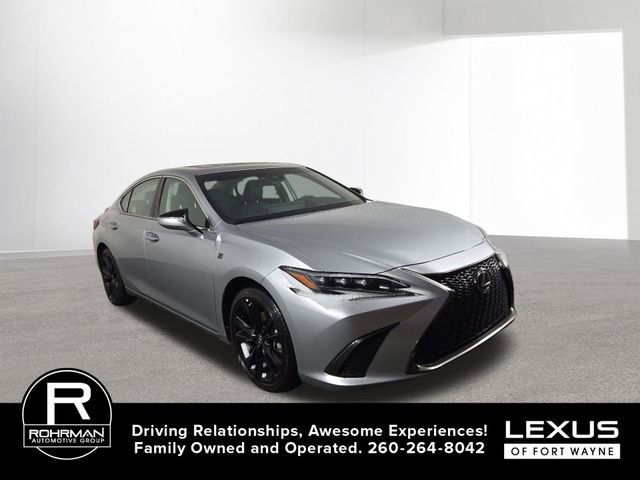 Used 2025 Lexus ES 300h F Sport image 4