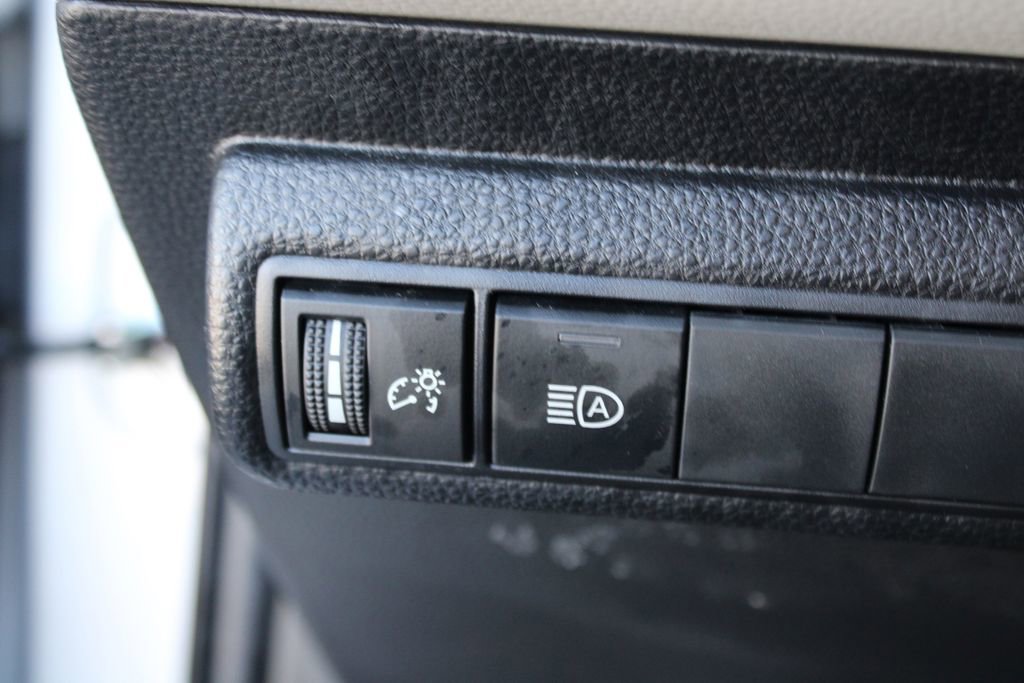 Used 2022 Toyota Corolla LE image 26