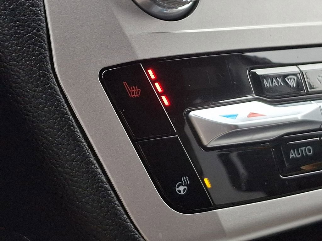 Used 2021 Ford Explorer XLT w/ Equipment Group 202A image 26