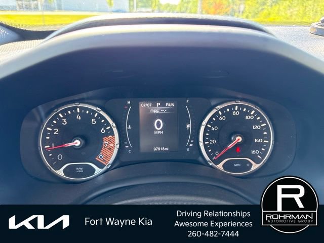 Used 2020 Jeep Renegade Altitude AWD/4WD image 11