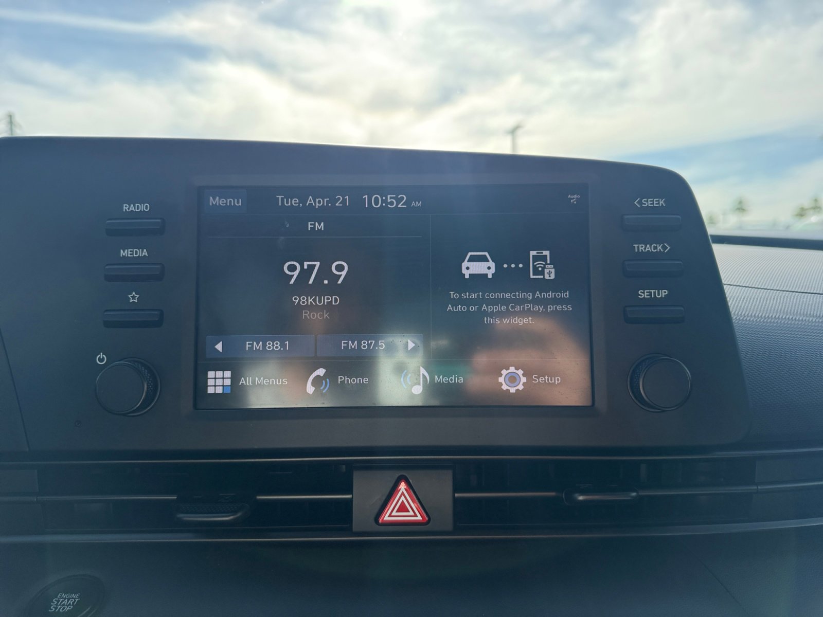 Certified 2025 Hyundai Elantra Sport w/ Cargo Package FWD image 28