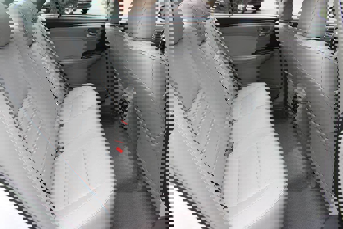 Used 2015 Toyota Camry XLE FWD image 23