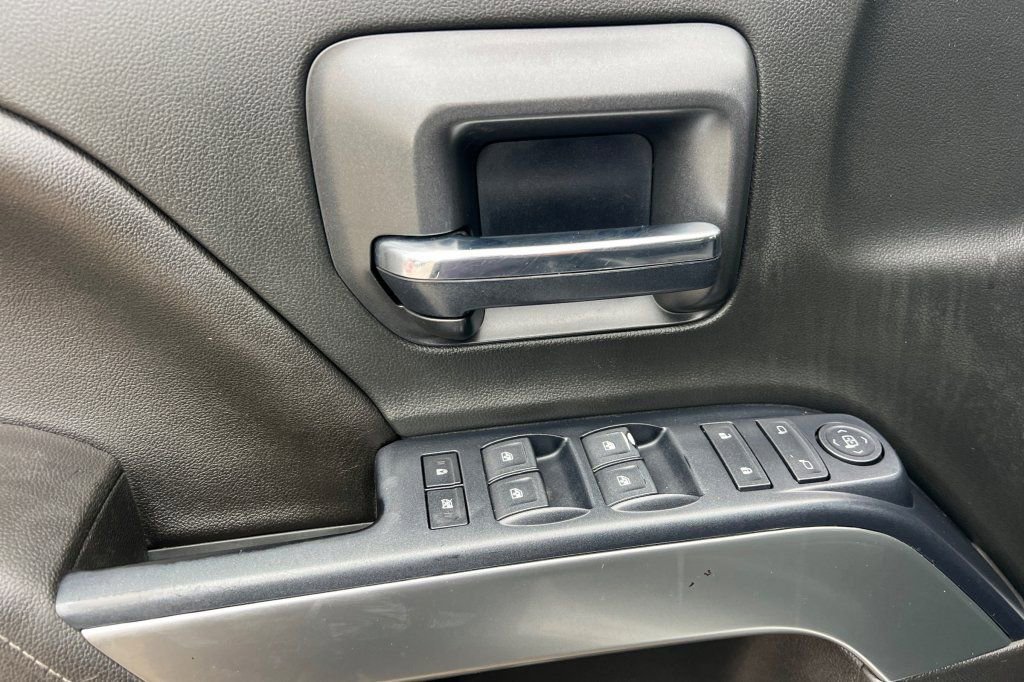 Used 2017 Chevrolet Silverado 3500 LT image 8