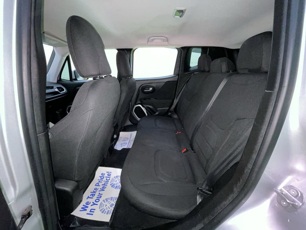 Used 2018 Jeep Renegade Latitude image 25