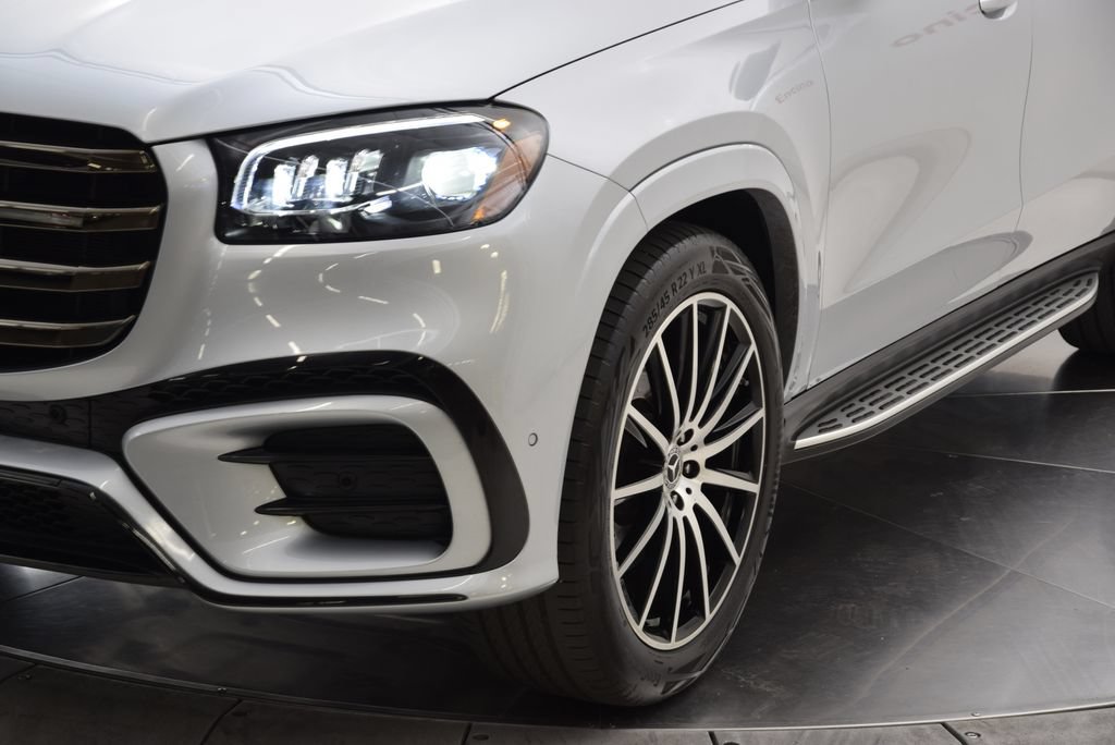 Used 2026 Mercedes-Benz GLS 450 4MATIC w/ AMG Line Exterior image 11
