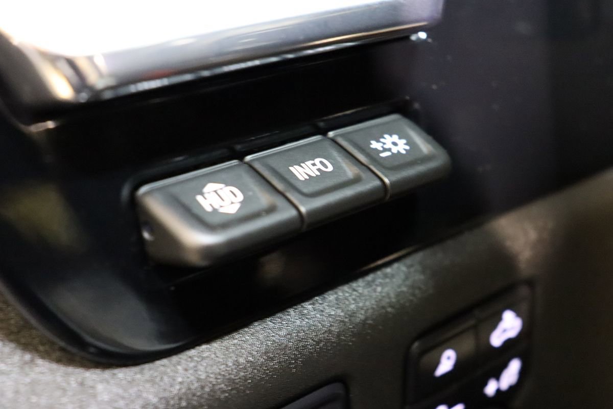 Used 2024 Chevrolet Silverado 2500 High Country w/ High Country Premium Package AWD/4WD image 54