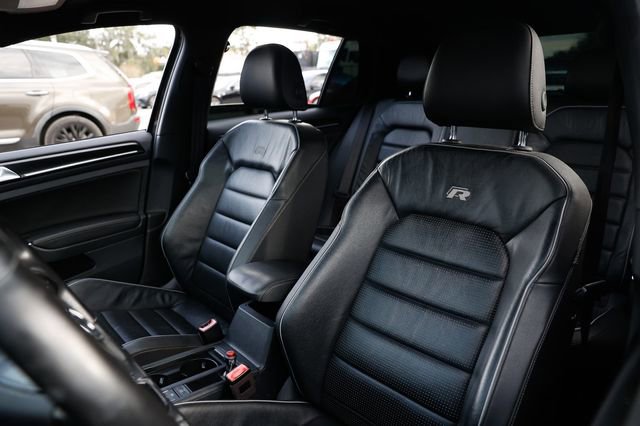 Used 2018 Volkswagen Golf R image 9