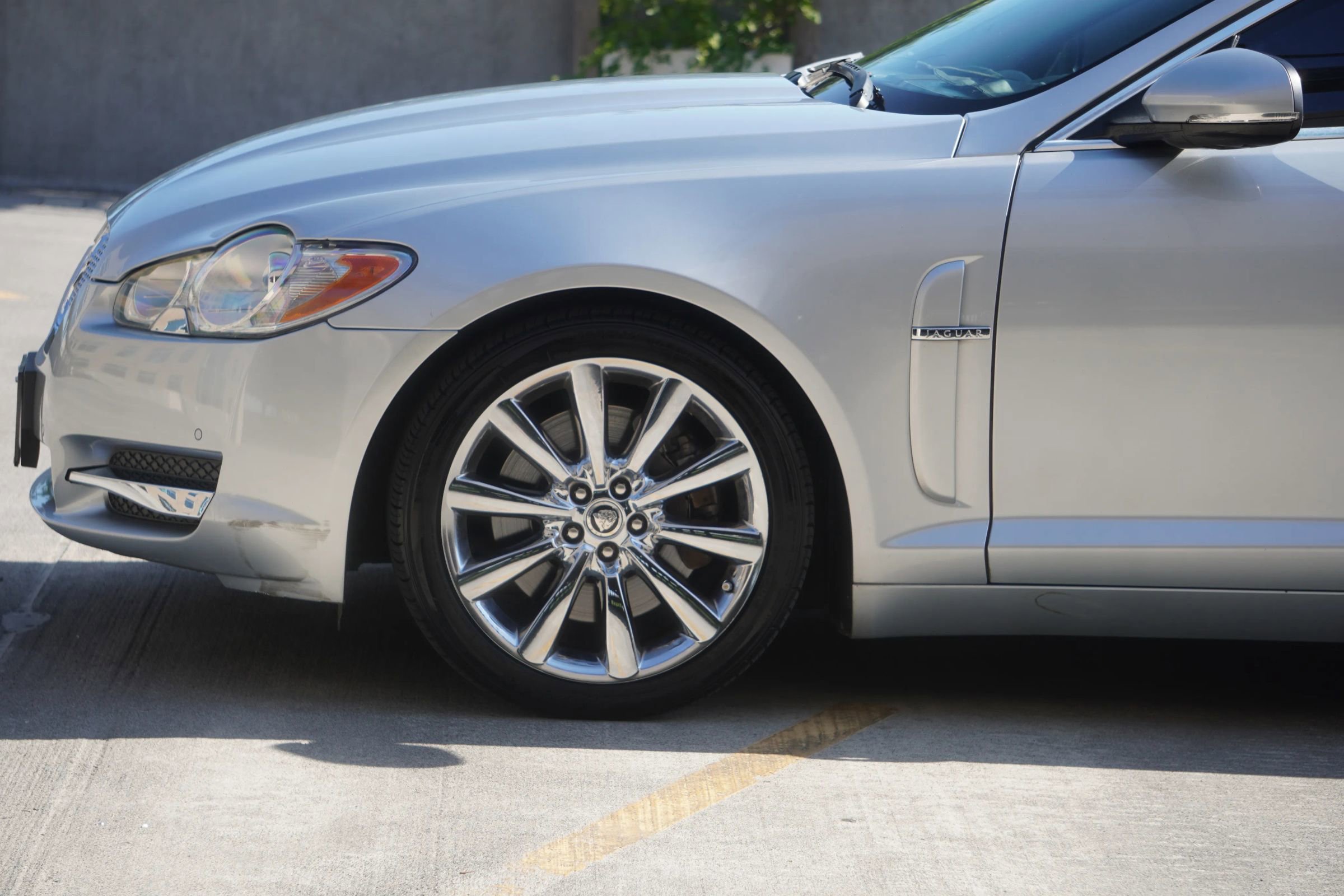 Used 2011 Jaguar XF Premium RWD image 22
