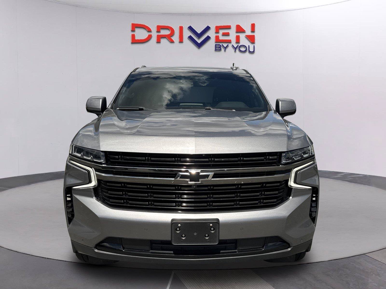 Used 2022 Chevrolet Suburban RST w/ Luxury Package AWD/4WD image 8