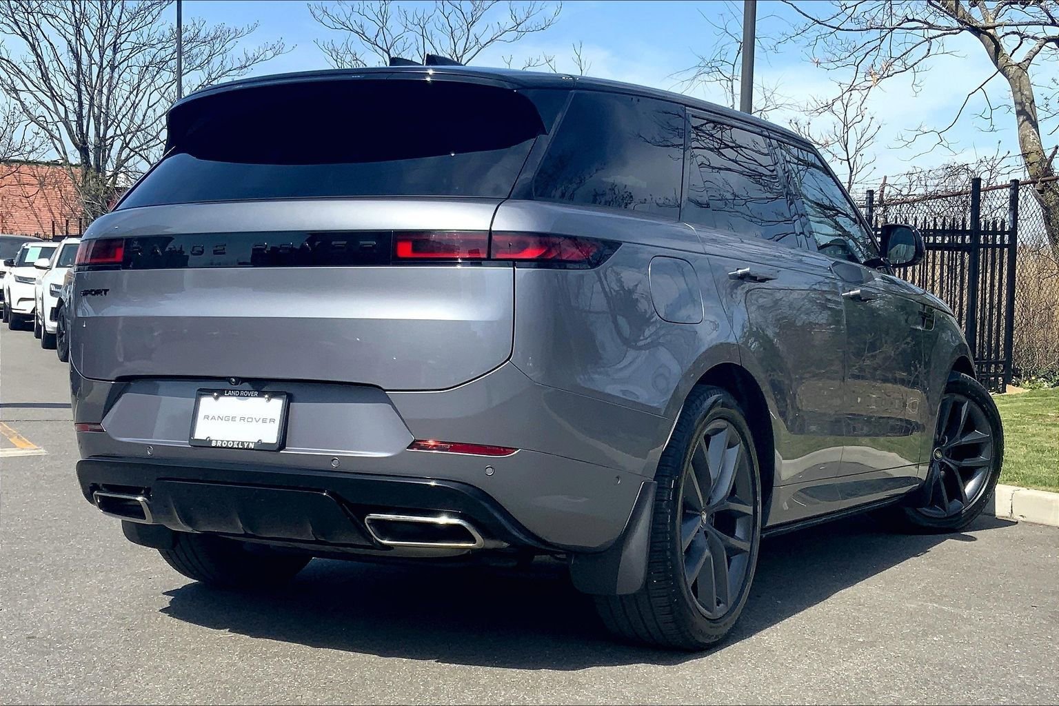 Used 2024 Land Rover Range Rover Sport Dynamic SE image 12
