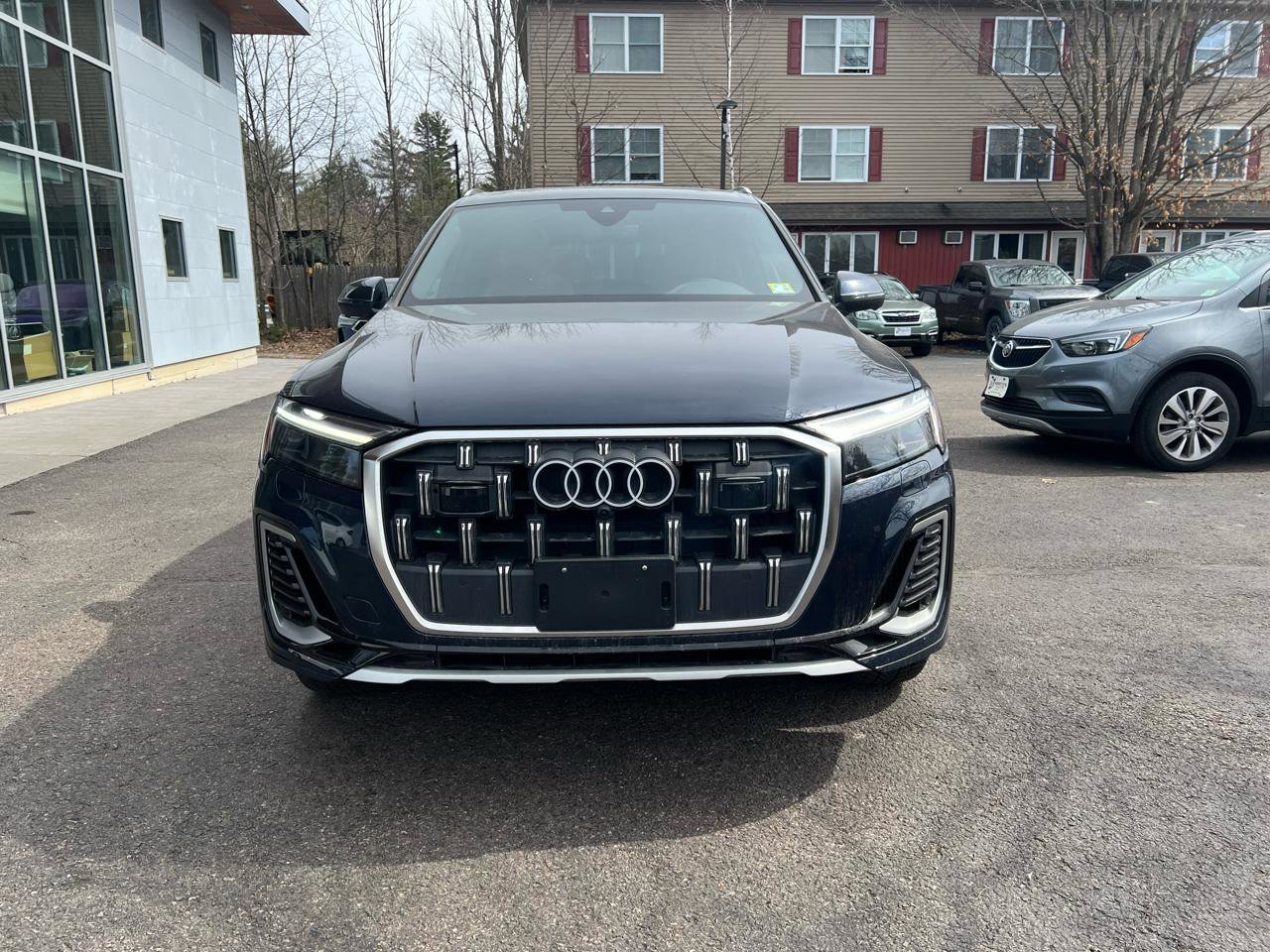 Used 2025 Audi Q7 3.0T Premium w/ Convenience Package AWD/4WD image 8