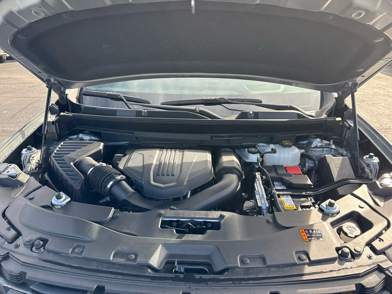 Certified 2025 GMC Acadia Elevation w/ Elevation Premium Package FWD image 25