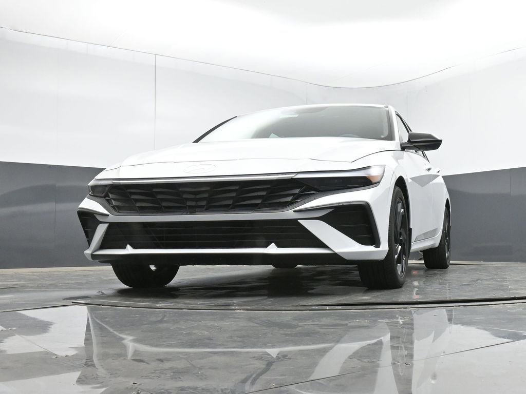 New 2026 Hyundai Elantra Sport image 9