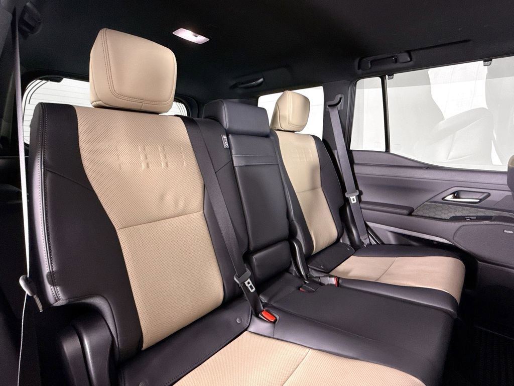 Used 2025 Lexus GX 550 image 15