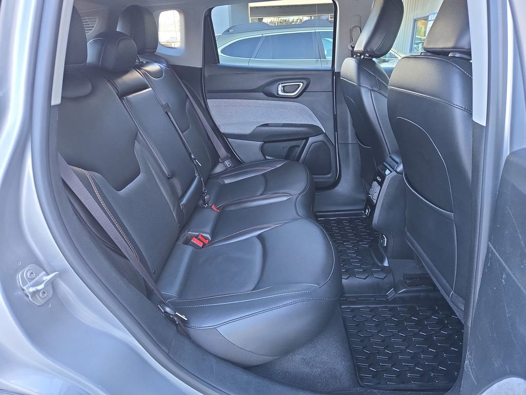 Used 2022 Jeep Compass Latitude image 16