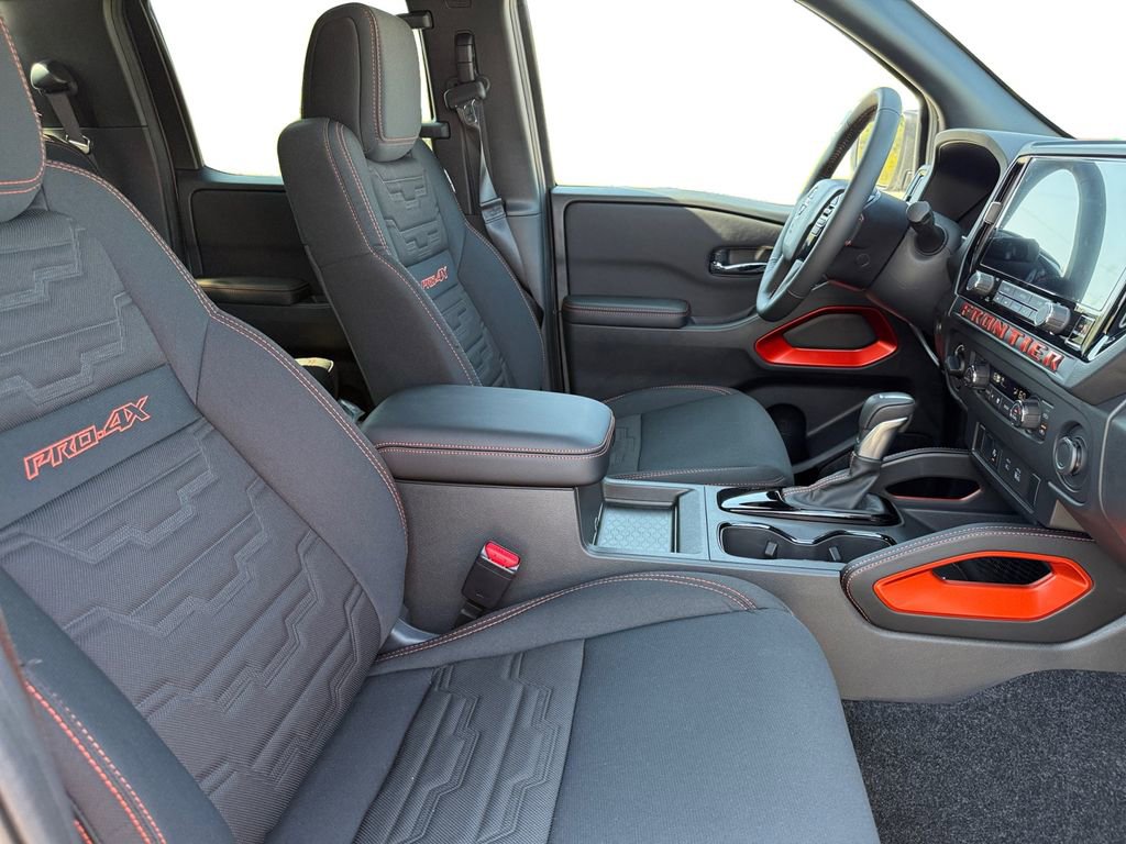 New 2025 Nissan Frontier PRO-4X w/ Interior Protection Package image 15