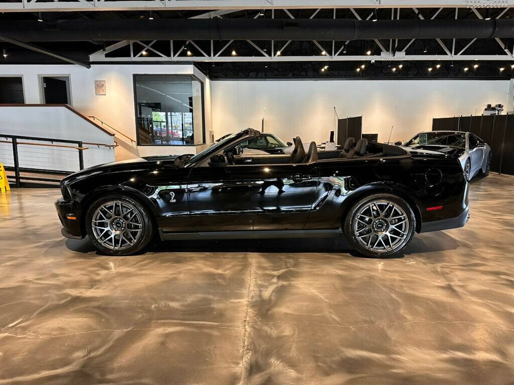 Used 2012 Ford Mustang Shelby GT500 w/ SVT Performance Pkg RWD image 3