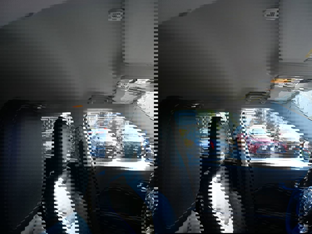 Used 2018 Jeep Compass Latitude w/ Cold Weather Group image 30