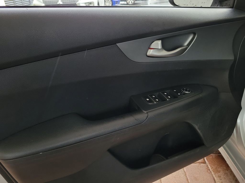 Used 2021 Kia Forte LXS FWD image 16