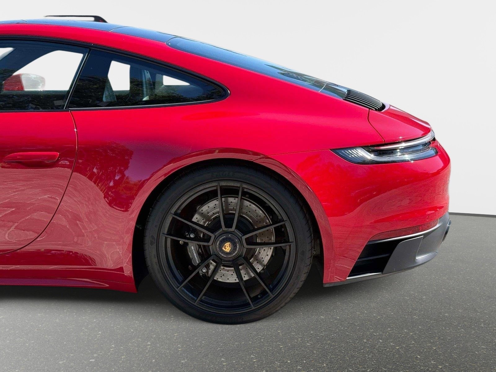 Used 2024 Porsche 911 Carrera 4 GTS w/ Premium Package AWD/4WD image 15