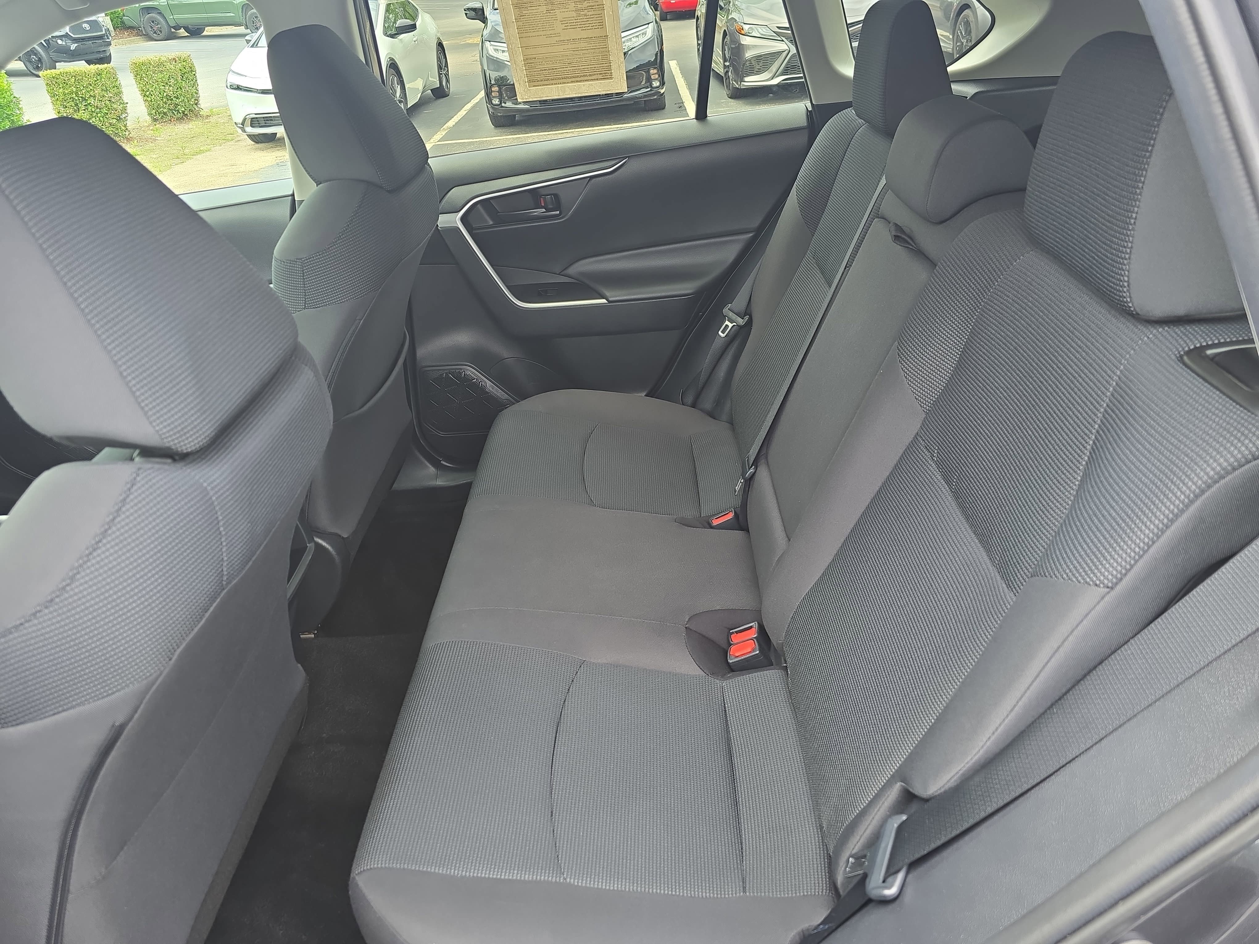 Used 2020 Toyota RAV4 LE FWD image 13