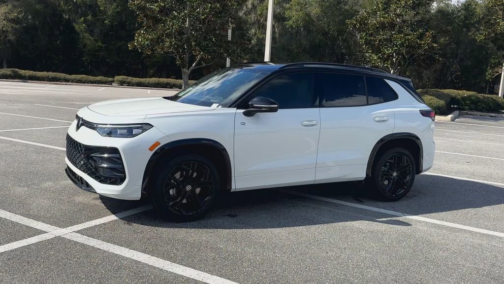 New 2026 Volkswagen Tiguan SE R-Line image 4