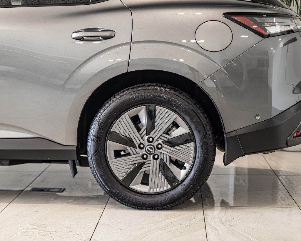Used 2025 Nissan Murano SL AWD/4WD image 7