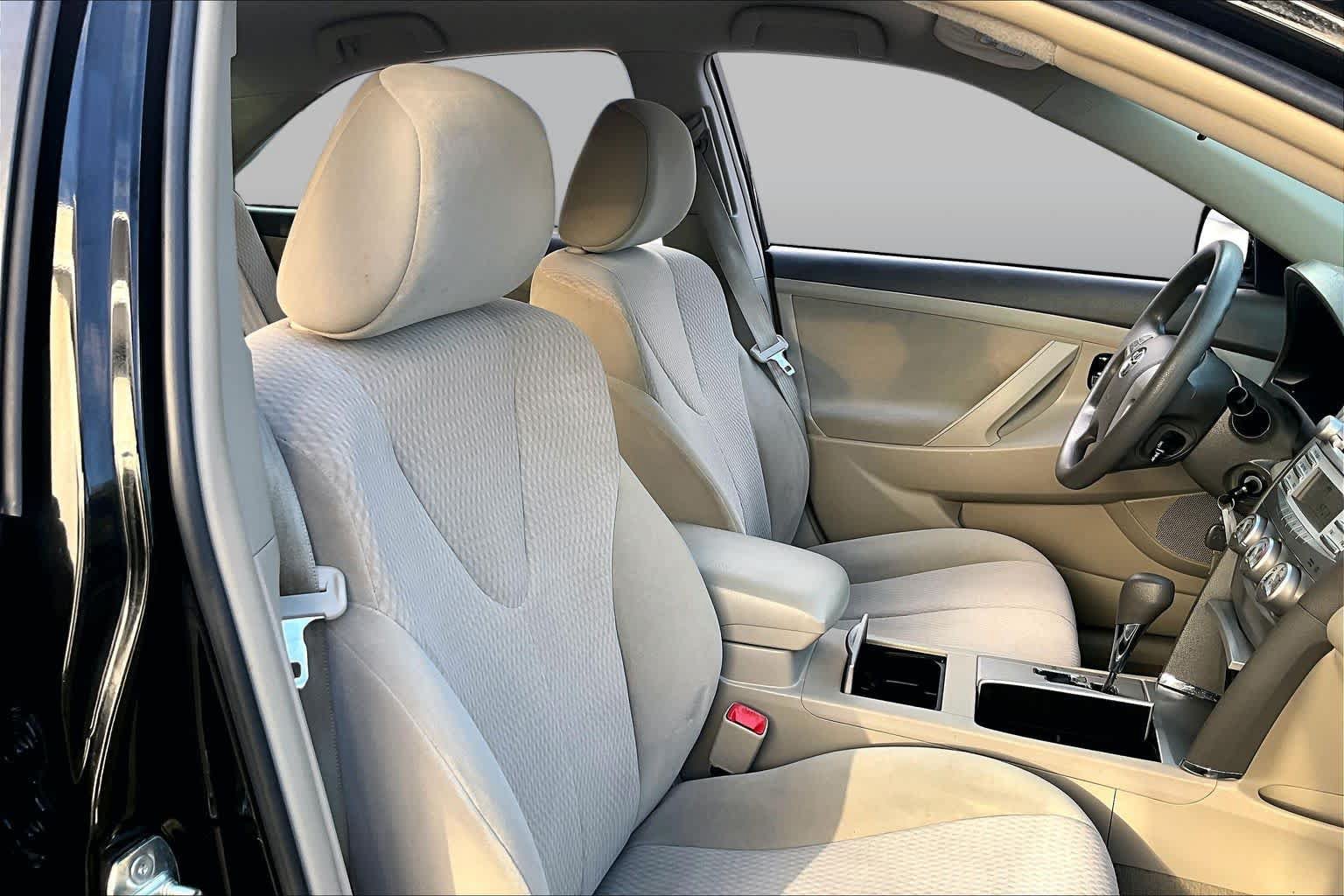 Used 2011 Toyota Camry LE w/ LE Extra-Value Pkg FWD image 8