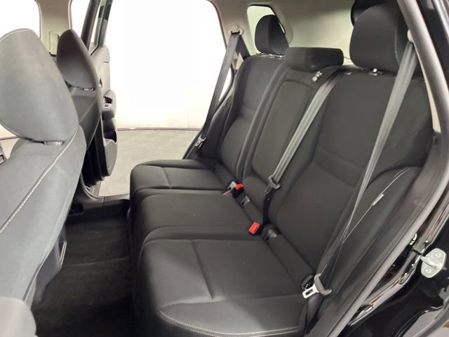 Used 2025 Nissan Rogue S image 40