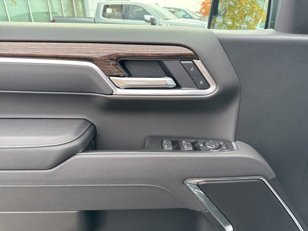 New 2026 GMC Sierra 1500 Elevation image 13