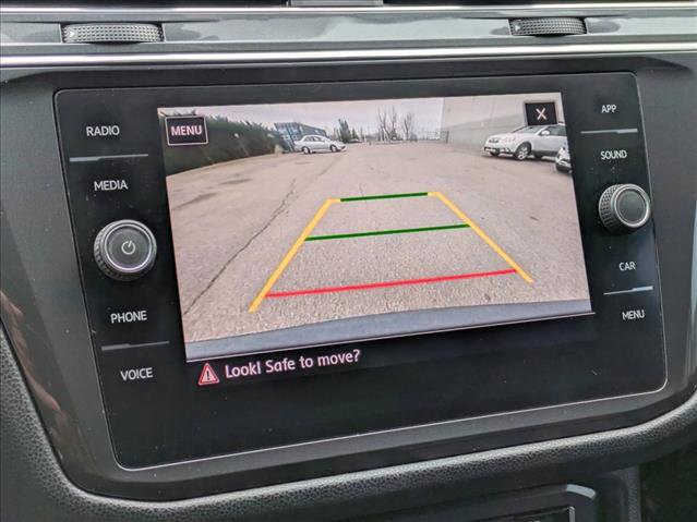 Used 2020 Volkswagen Tiguan SE image 14