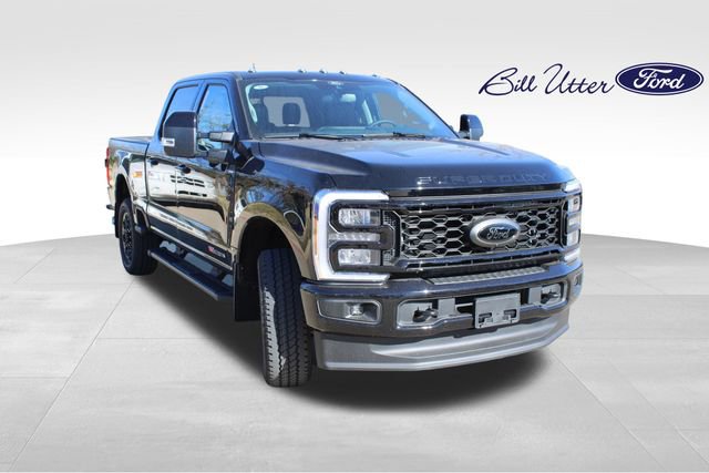 New 2026 Ford F250 Lariat w/ Black Appearance Package video 2