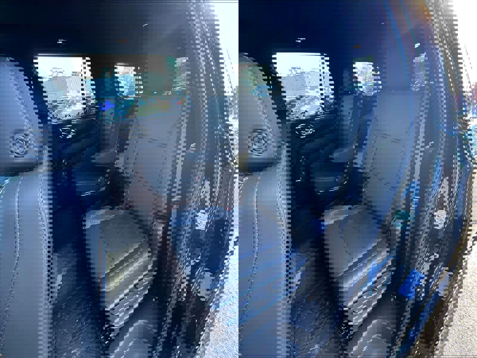 Used 2024 Chevrolet Tahoe Z71 w/ Luxury Package image 14