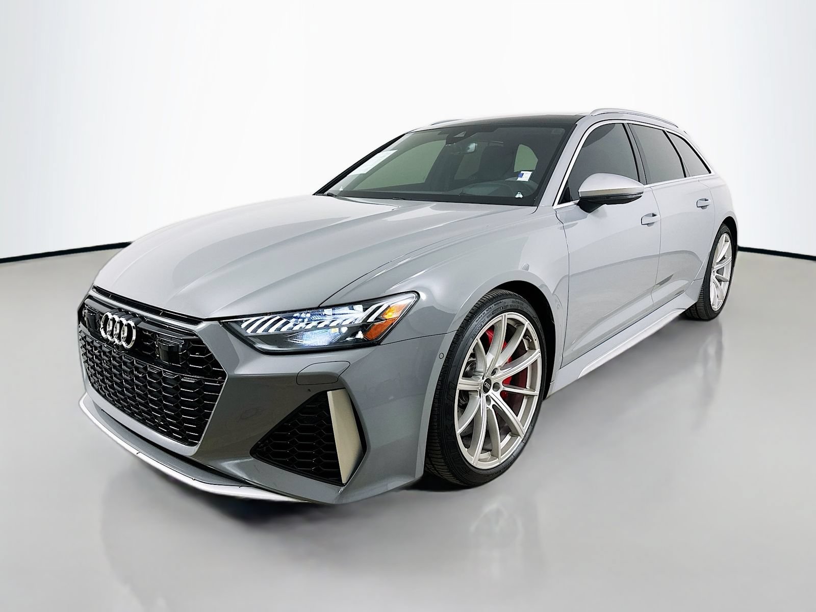 Used 2023 Audi RS 6 w/ Executive Package AWD/4WD image 1